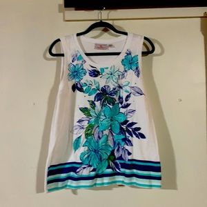 Sleeveless woman’s tropical looking top
